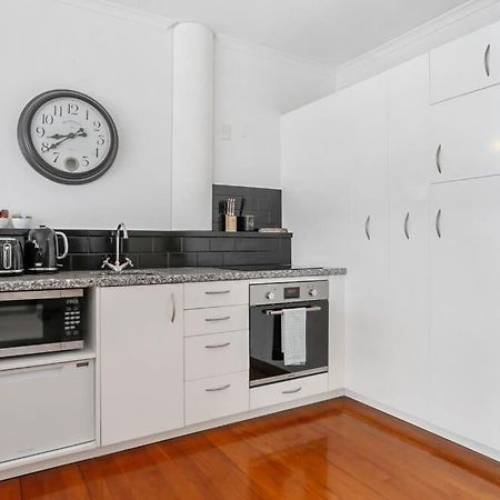 Funky One Bedroom Apartment On Princes Wharf Auckland Bagian luar foto